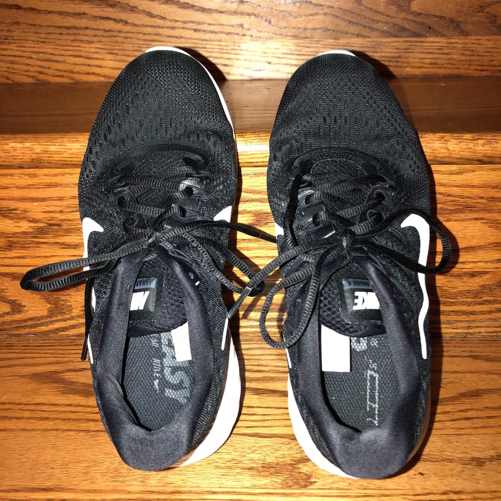 Nike Lunarglide Gym Shoes (7.5) Black & White